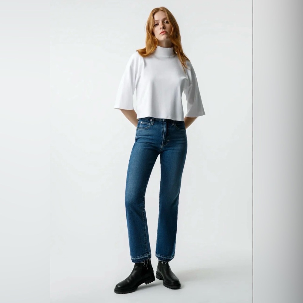 AMO Bella Crops Jeans with Raw Hems in Crush, 28